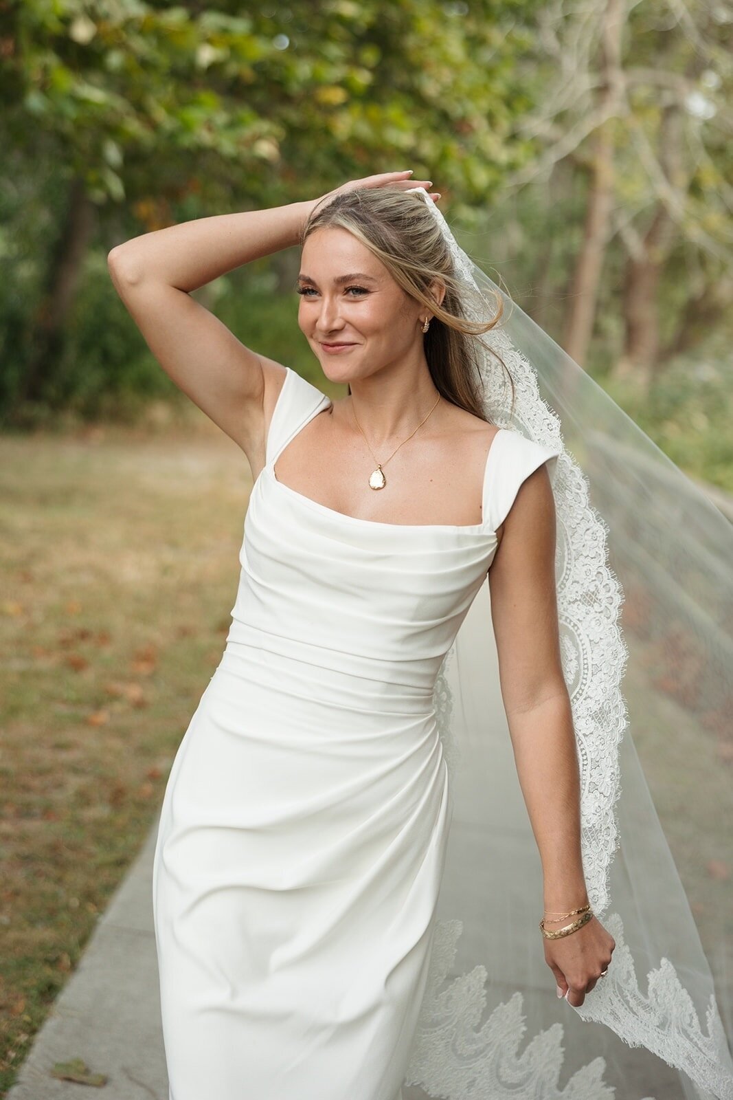 ny-bride-in-anne-barge-with-custom-veil-2