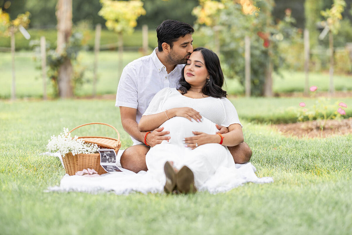 rose-garden-maternity-session-connecticut-3