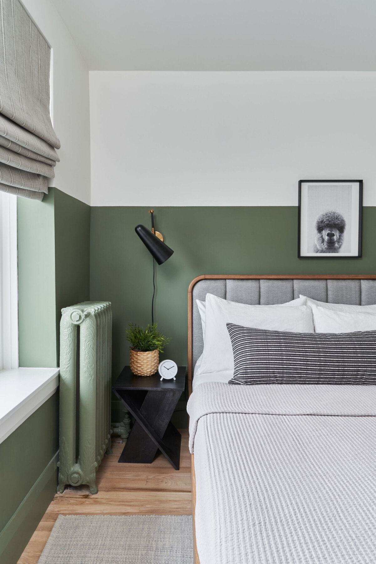 Green and white kids bedroom