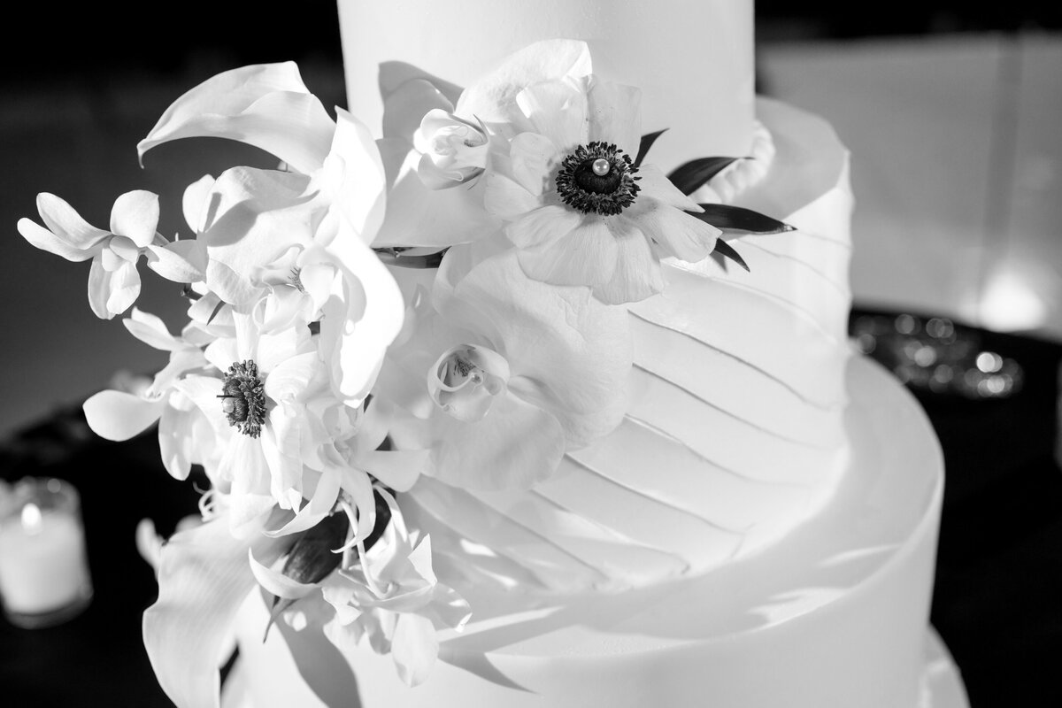 Berlez-Aspen-Avenue-Chicago-Wedding-Photographer-Palmer-House-Celebrate-Planning-Yanni-Design-Dimitra-Shannon-O'Brien-Magazine-Editorial-214