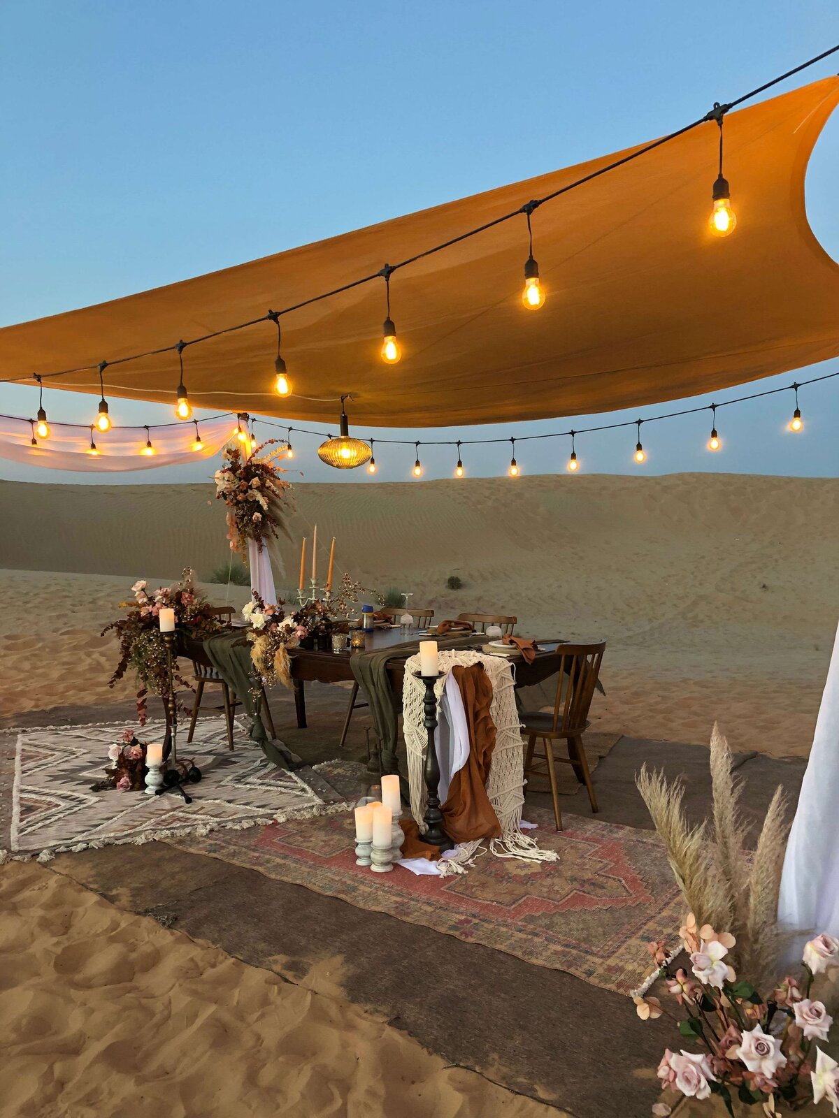 Rock-Your-Event-UAE-dubai-planner-stylist-private-dinner-celebration-sand-dunes-sunset