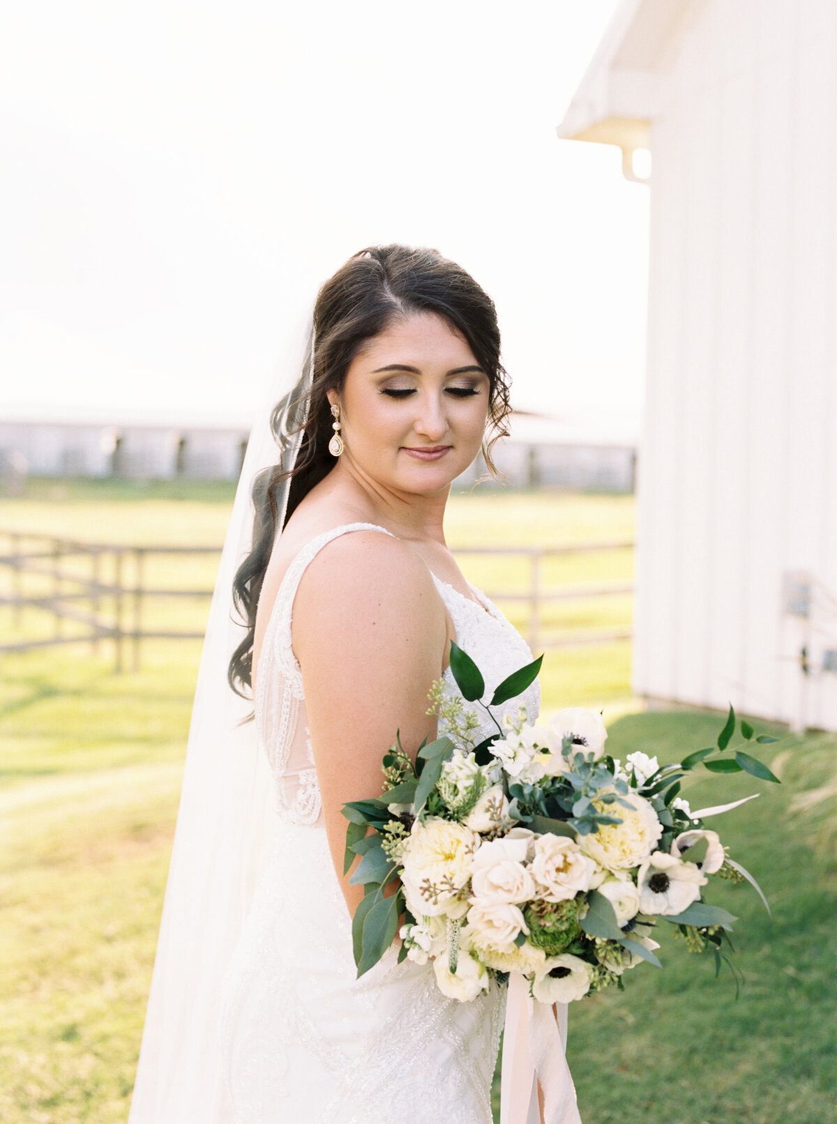 KBrancato-Farmhouse-Bridals-10821_06