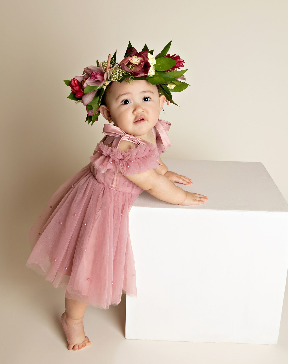 newbornboygirlmaternityfirstbirthdaydancenewbabybestphotographertudiofamilybirthdaynewbornboyamilynewborngirlfirstbirthdayportraiturephotographystudioportraitsnewborngirlboyfamilyEvaMaganaPhotographychildphotographer (3 of 3)
