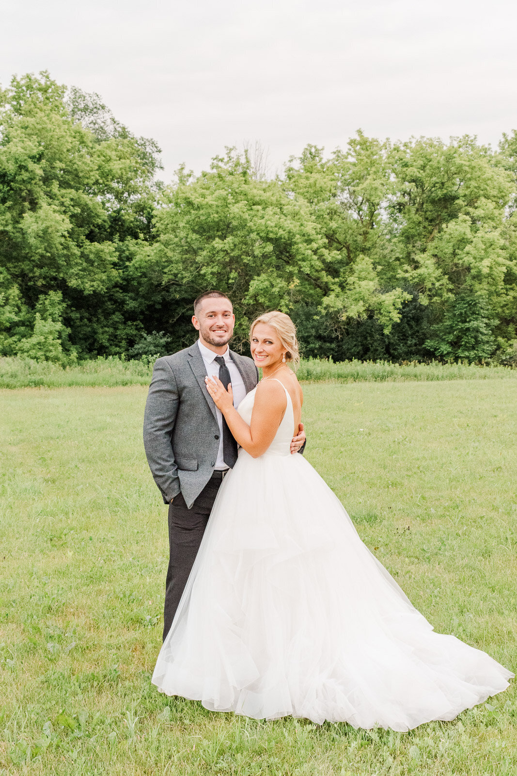 Milwaukee based photographer, Milwaukee wedding photographer, wisconsin wedding photographer, wisconsin weddings, Milwaukee photographer, St. James 1968, Lake country photography, Meredith Mutza Photography, Legends of Brandybrook, Paine Art Center