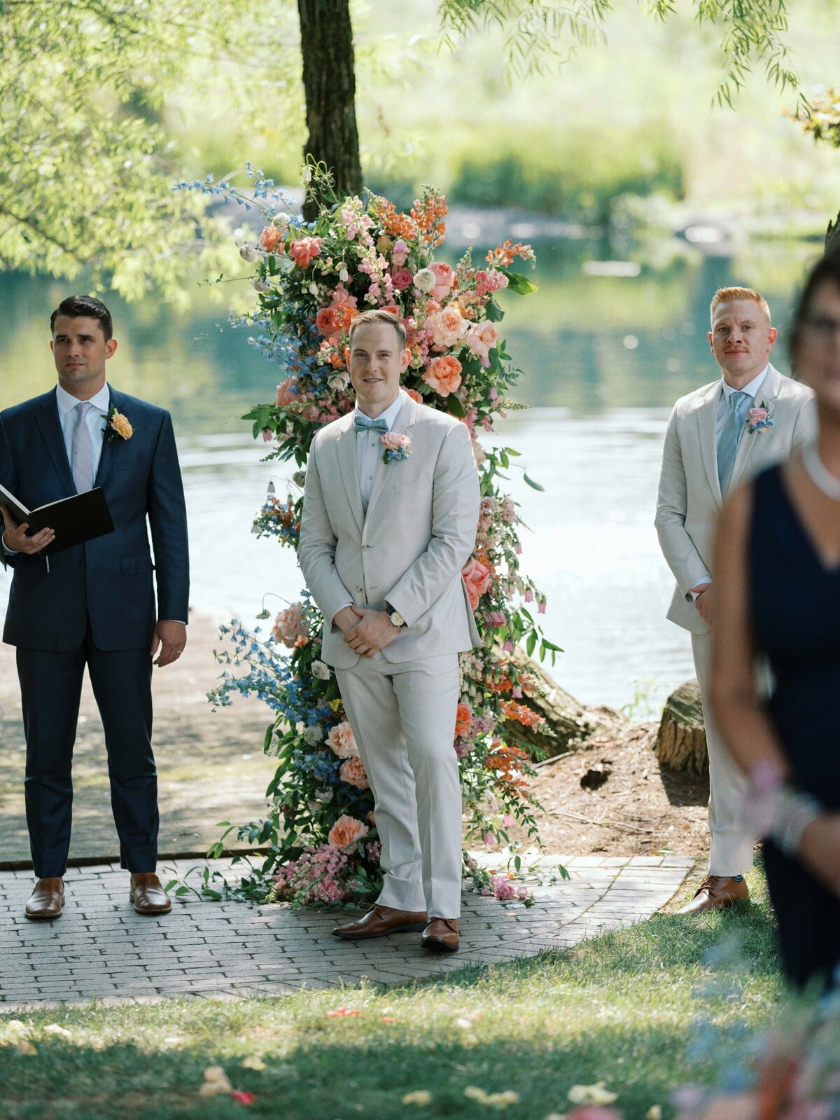 farm-at-eagles-ridge-lancaster-wedding-084