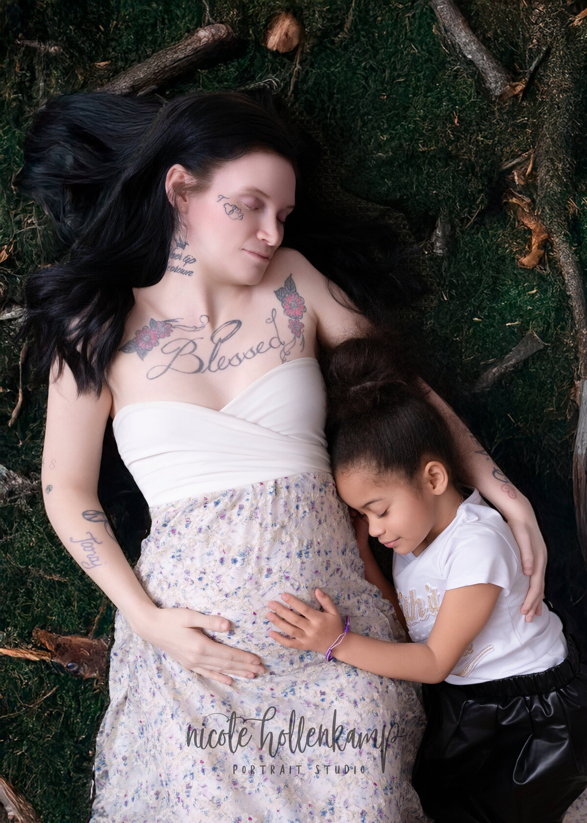 Artistic Maternity Portraits in Central Minnesota