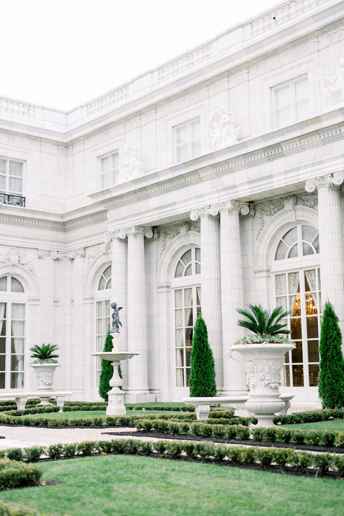 rosecliff mansion in newport rhode island side windows 