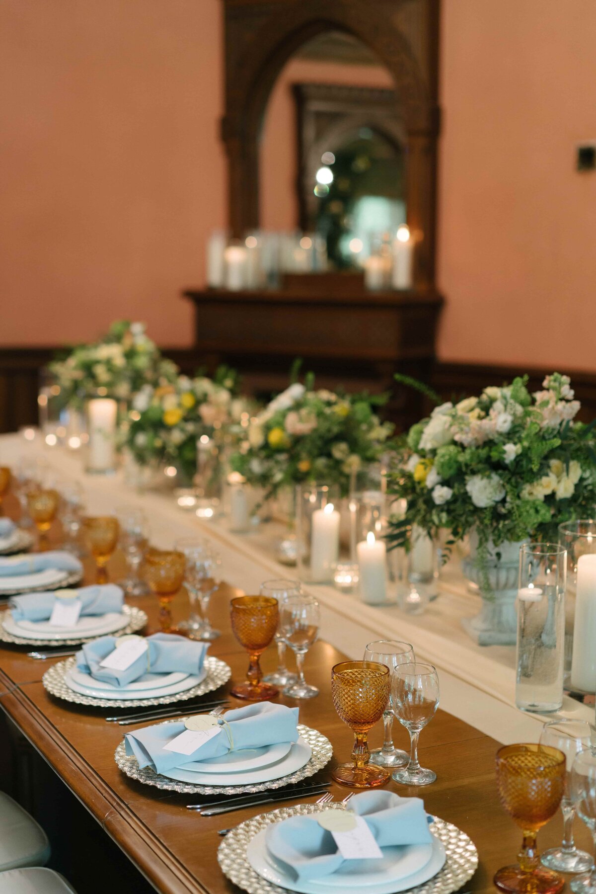 dinner-table-setup-with-blue-napkins