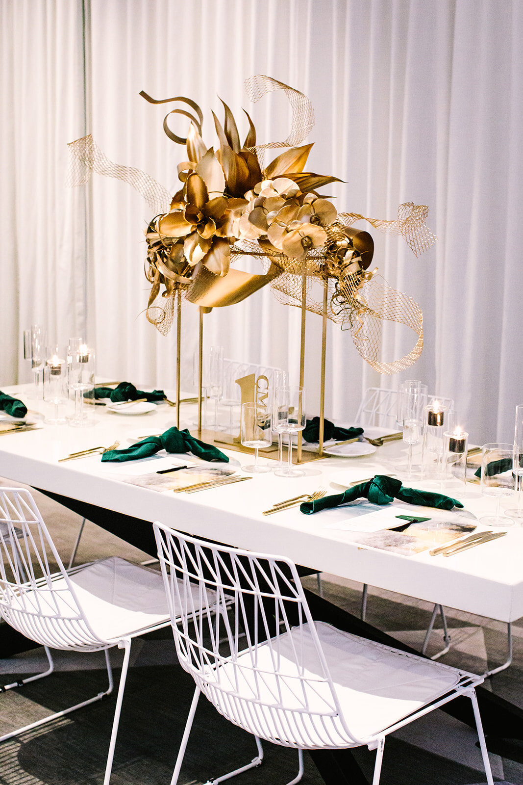 Modern-wedding-gold-centerpiece-table-number