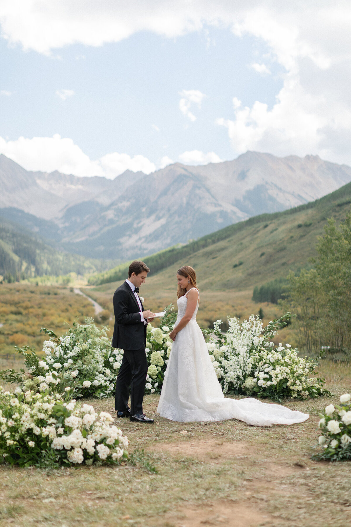 Pine_Creek_Cook_House_Luxury_Aspen_Wedding_by_Diana_Coulter-17