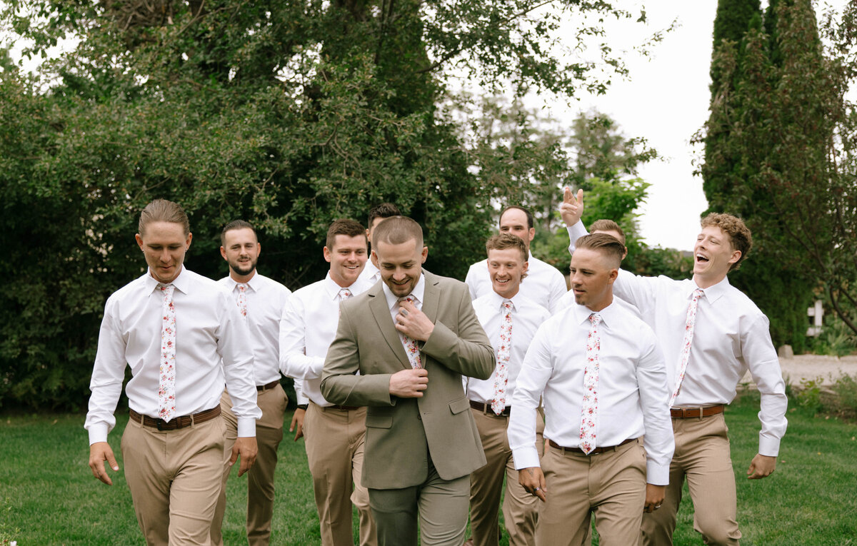 the-cottage-at-riverbend-eagle-idaho-wedding-24
