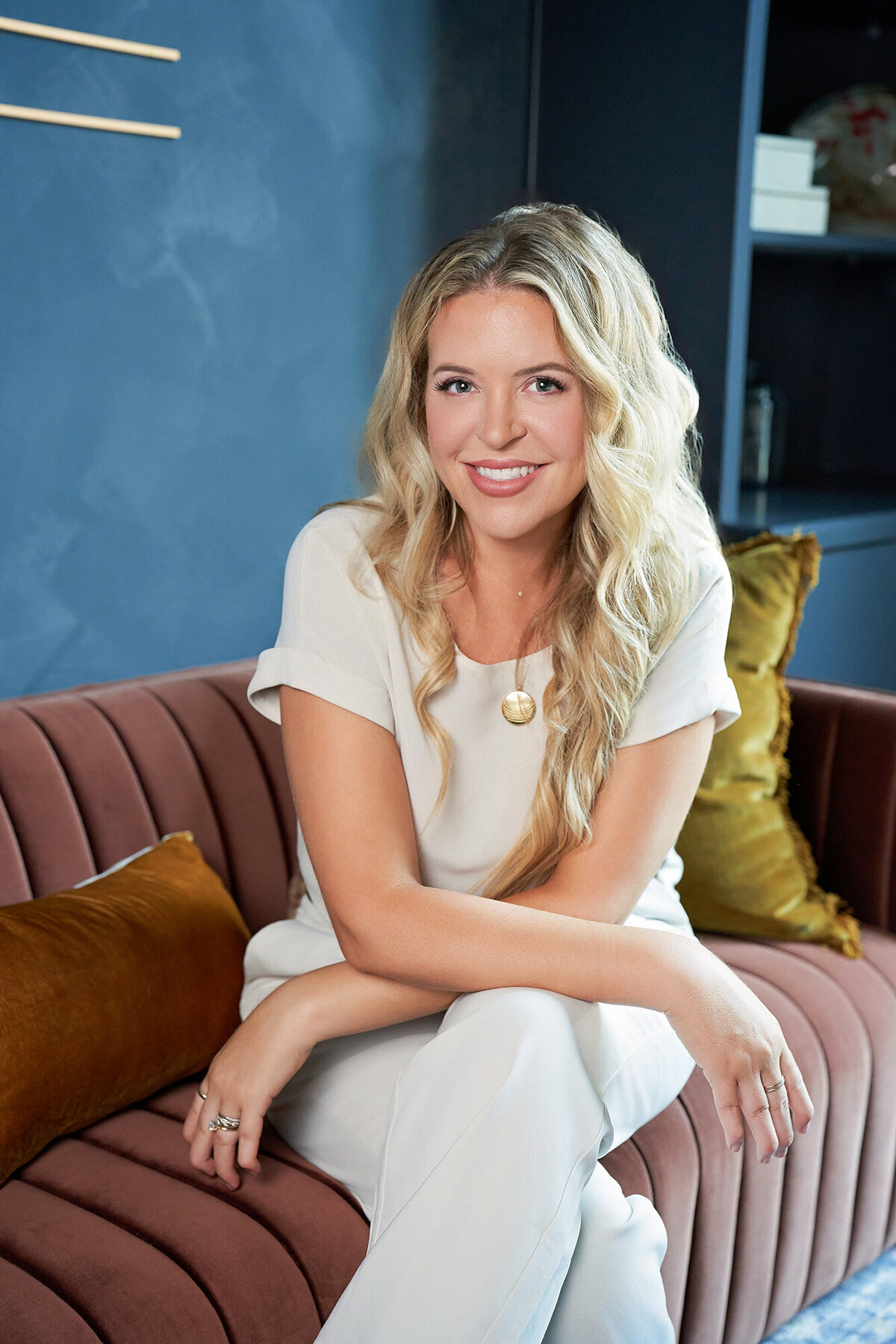 jacksonville-photographer-personal-branding-by-tori-stauffer-realtor-unique-headshot