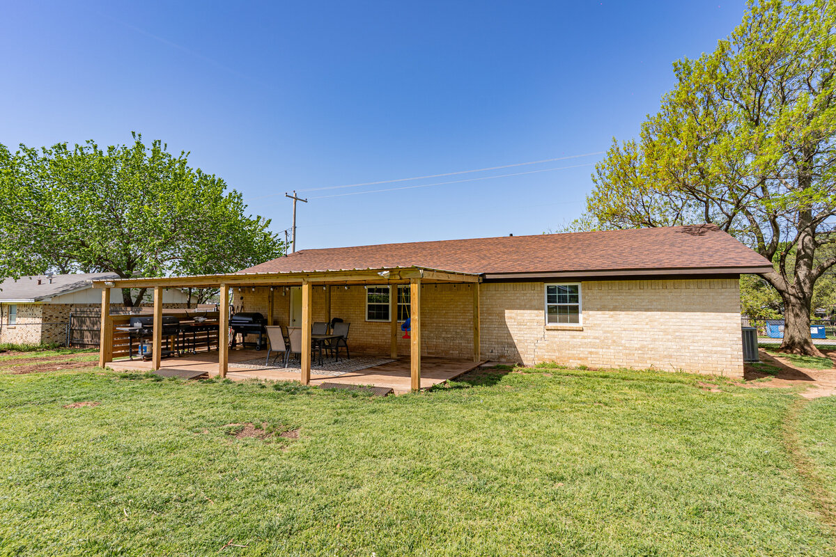 outdoor living space in nocona home