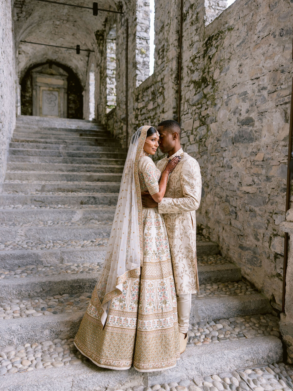 062-larissa-cleveland-modern-engaged-wedding-rain-juls-sharley-napa-124-larissa-cleveland-italy-lake-como-pliniana-wedding-shannon-leahy-IMG_1494