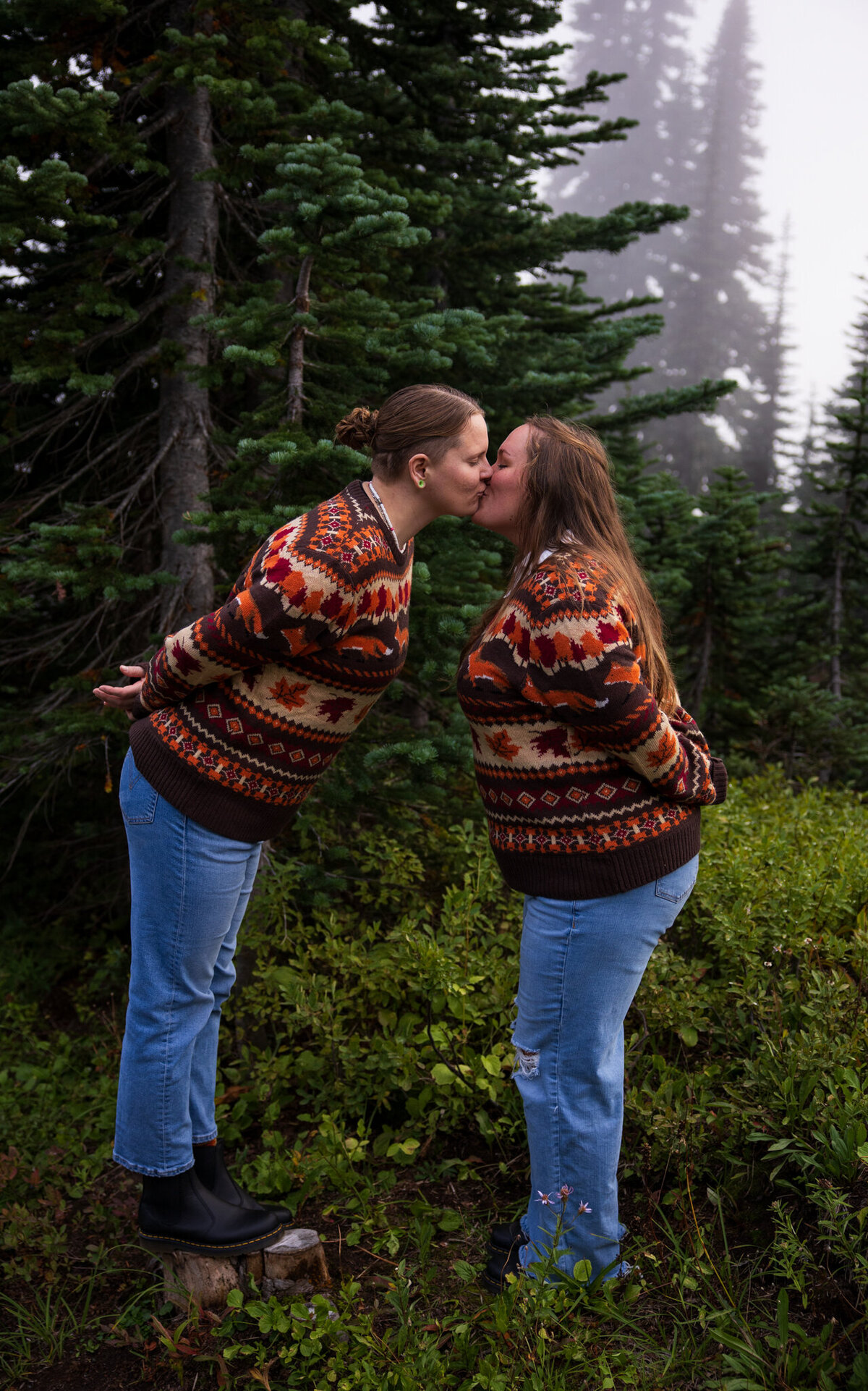 Melanie & Lyndsay Sneak Peaks-07