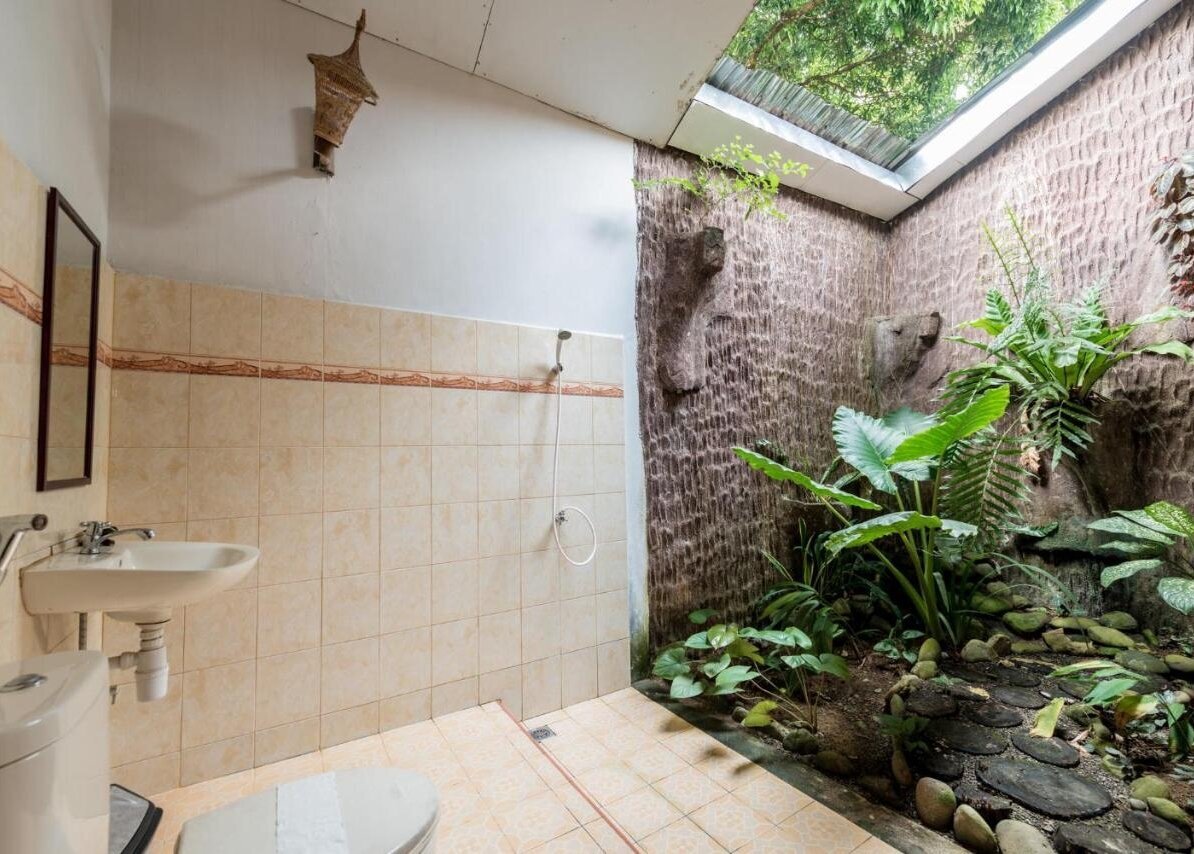 Indonesie-Sumatra-Bukit-Lawang-Eco Lodge Bukit Lawang-badkamer