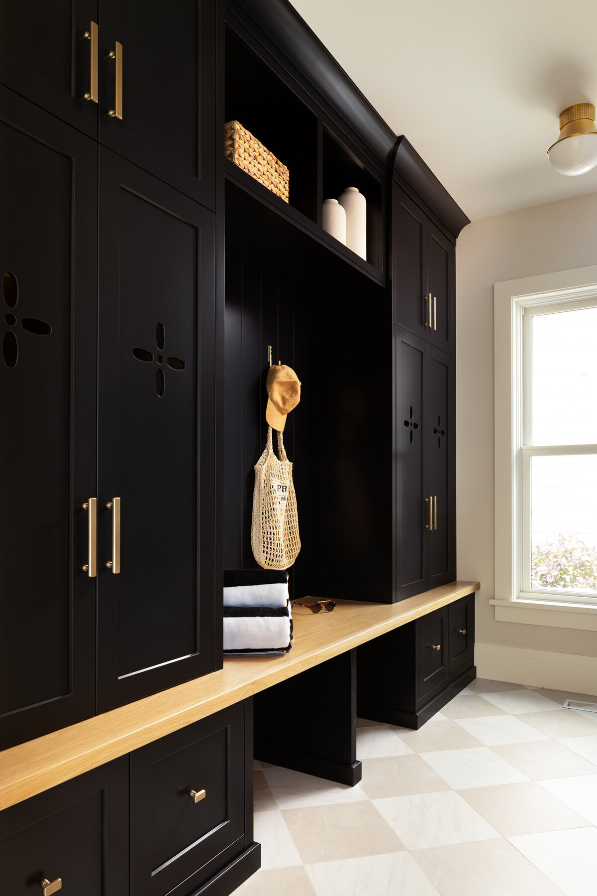 4277 5th Avenue Web-12