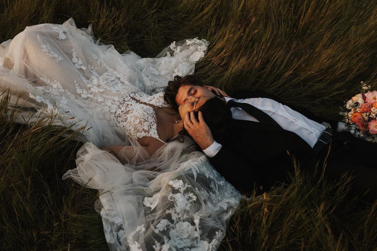 Photos by Canadian wedding and elopement photographer Sarah Rolles Photography