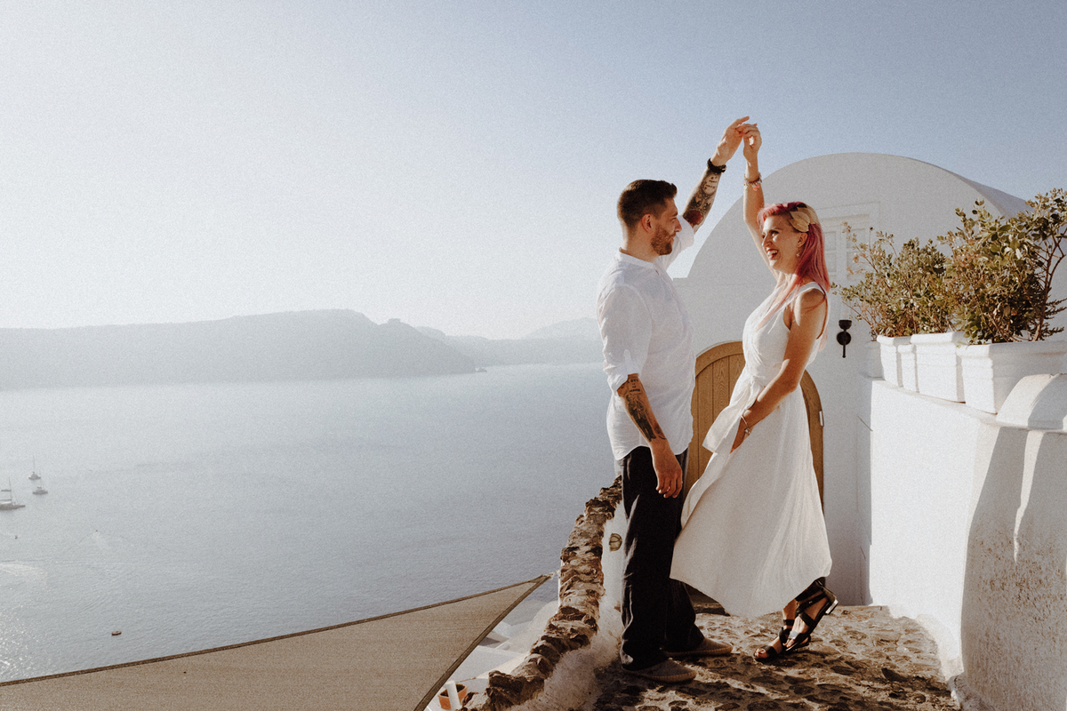 get married in santorini