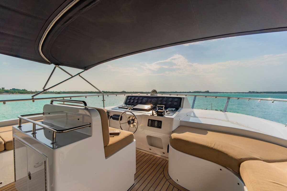 Mia Kai Luxury Yacht Charter Koh Samui Thailand