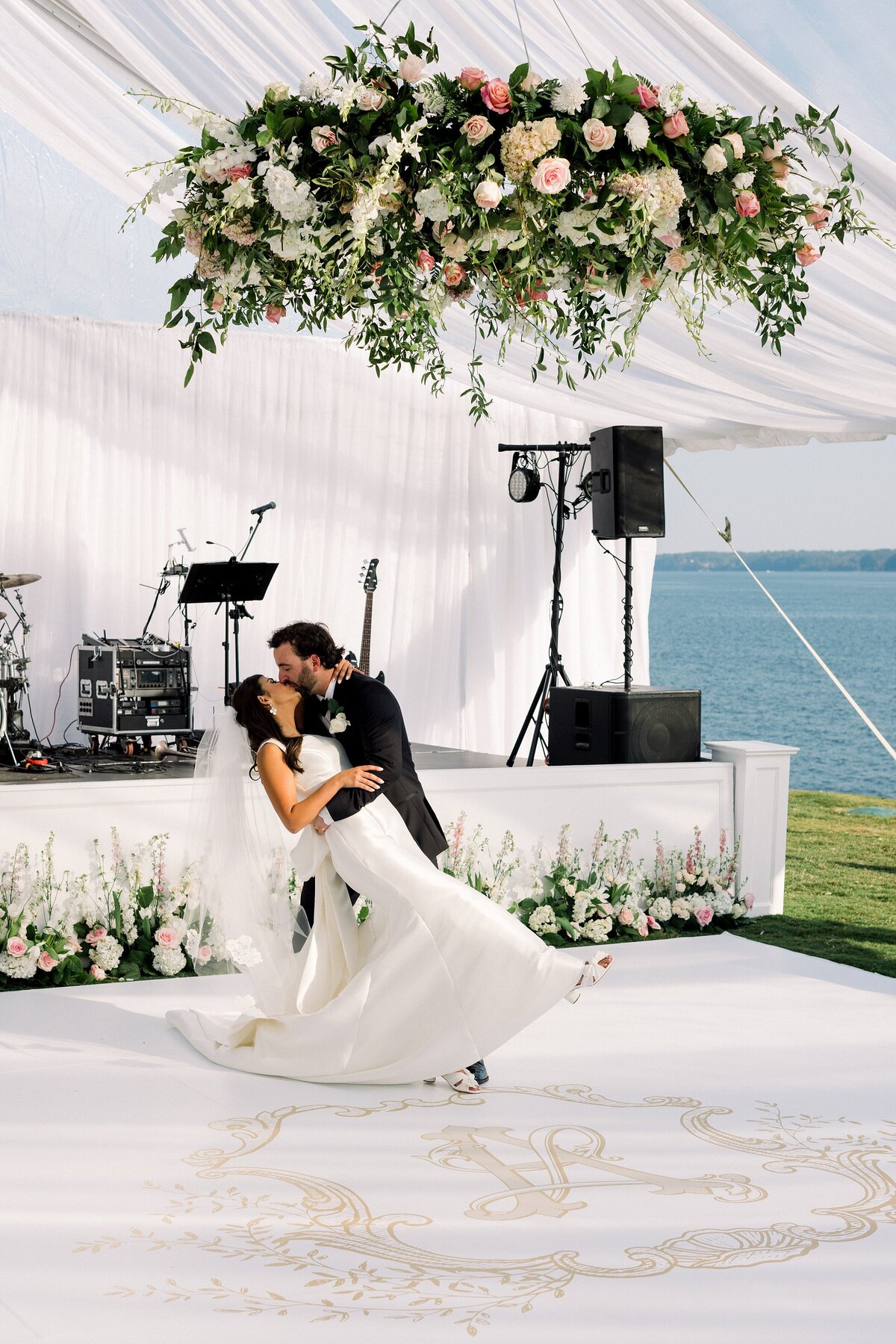 Turtle-Point-Yacht-and-Country-Club-Wedding-4