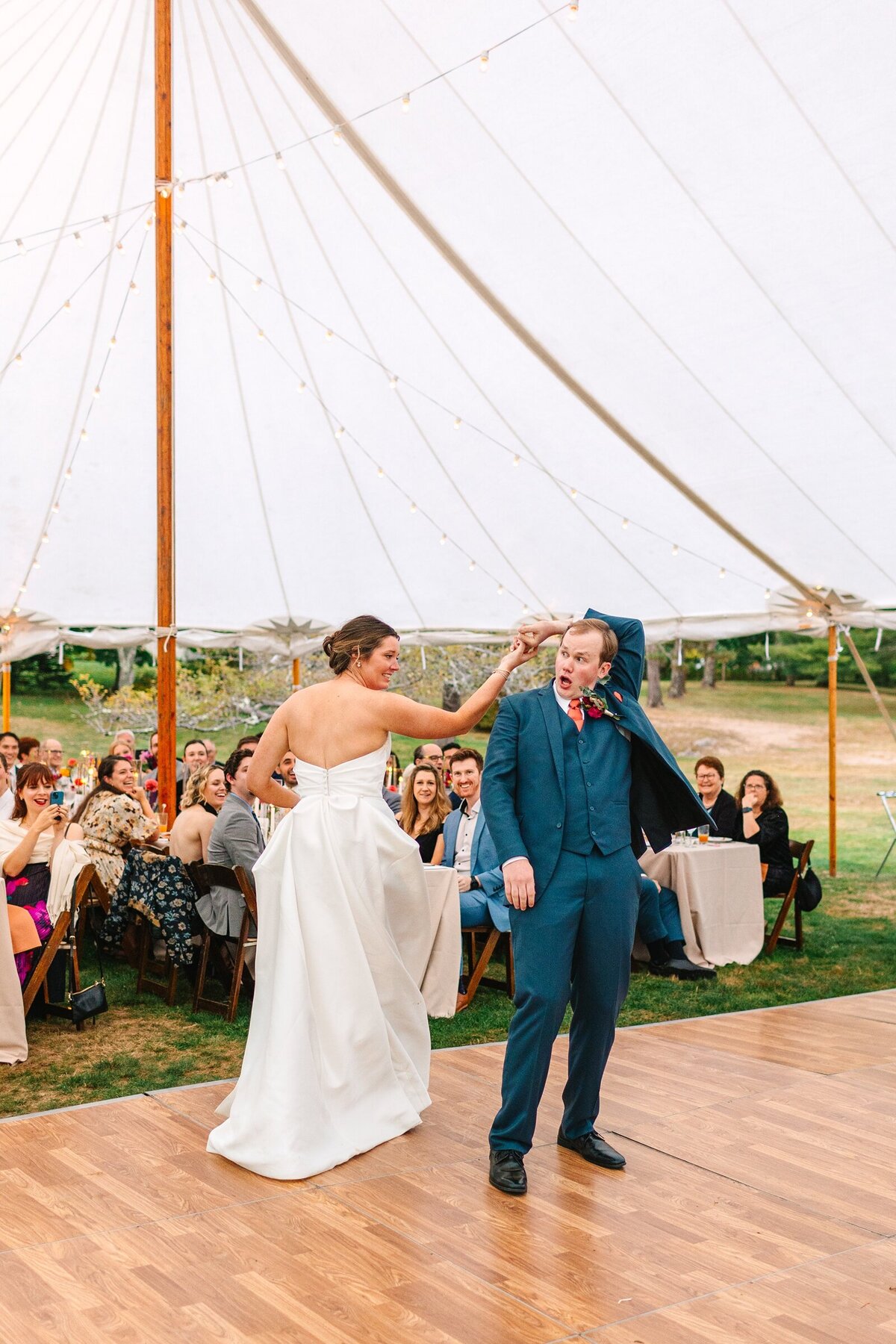 Live_Well_Farm_Colorful_Fall_Wedding_Harpswell_Maine_Photography_0087