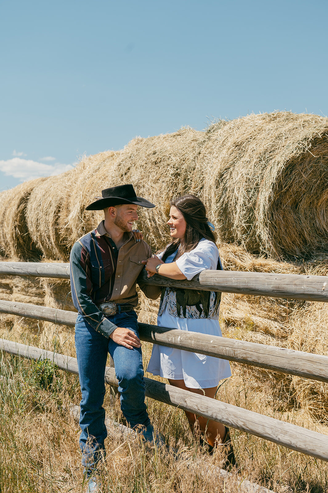 presley-gray-photo-haybale-forest-montana-elopement-7561