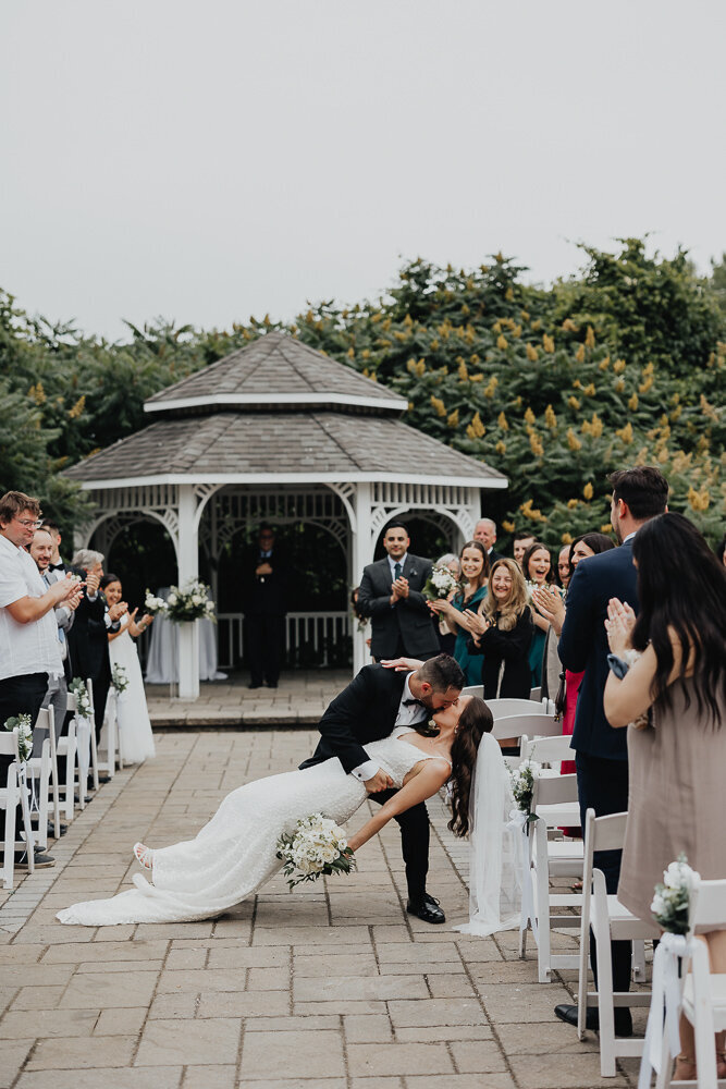 Plaza Rive-Sud Wedding - Emma Persi Photography-32