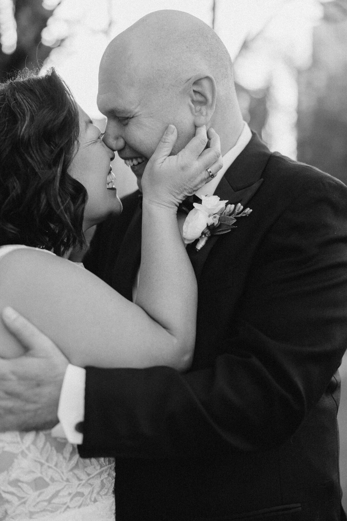 CHICAGO-WEDDING-PHOTOGRAPHY-BY-ARTISTS-AND-STORIES-BY-MEGAN-SAUL-MUSEUM (293 of 315)