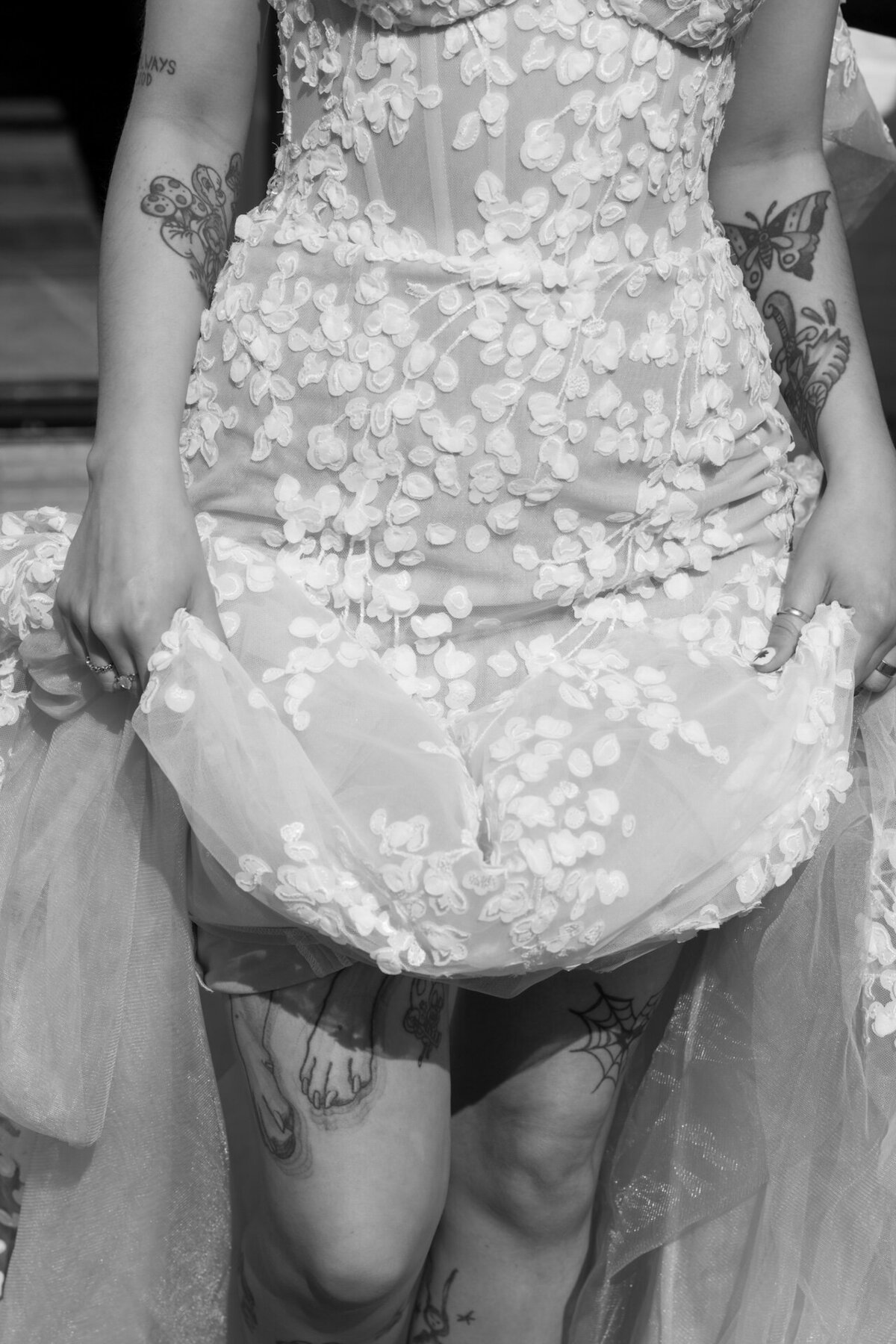 timeless-romantic-luxury-wedding-tattoo-bride-galialahav-dress-london-photography