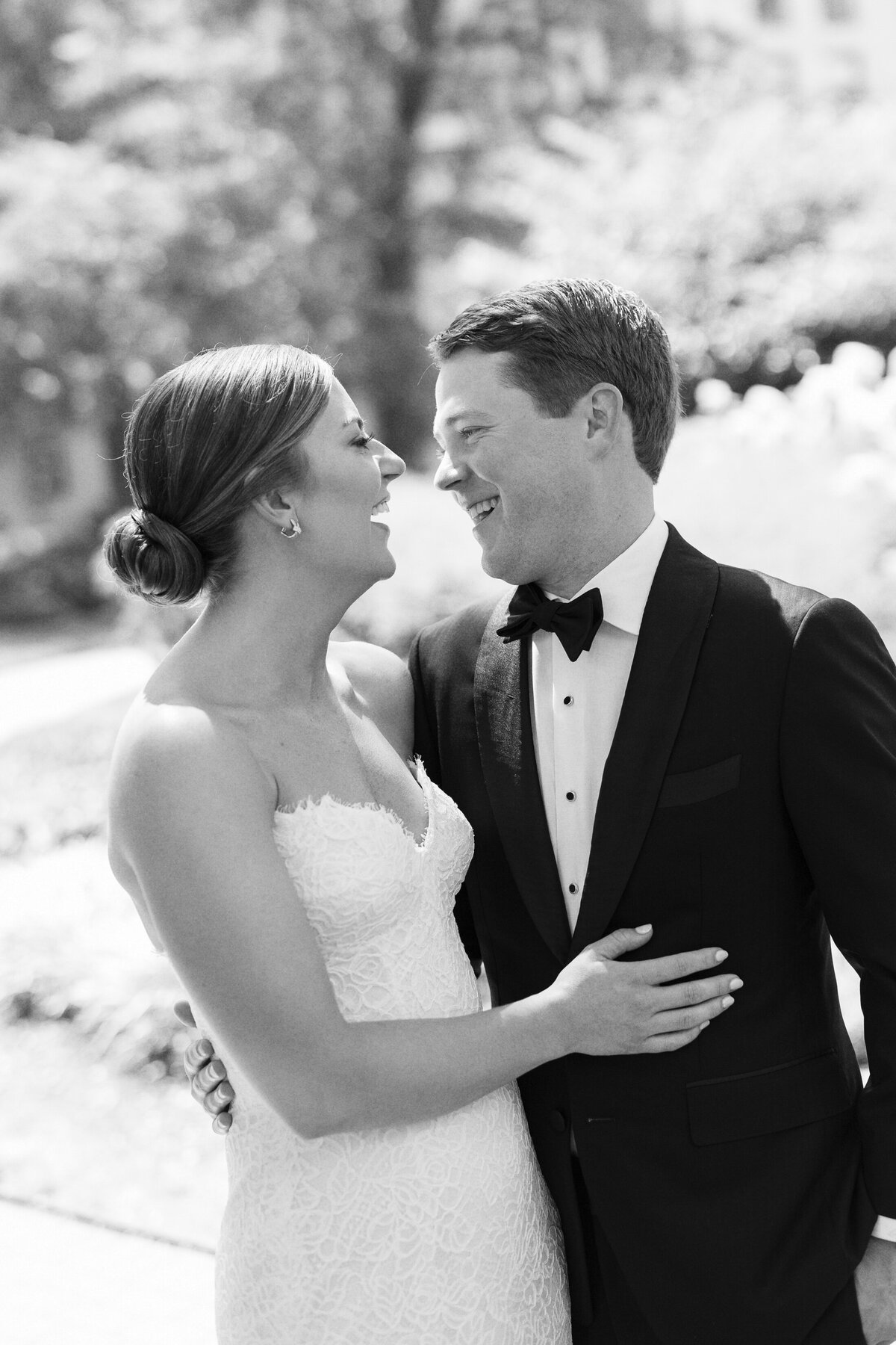 st-james-chapel-wedding-chicago-21