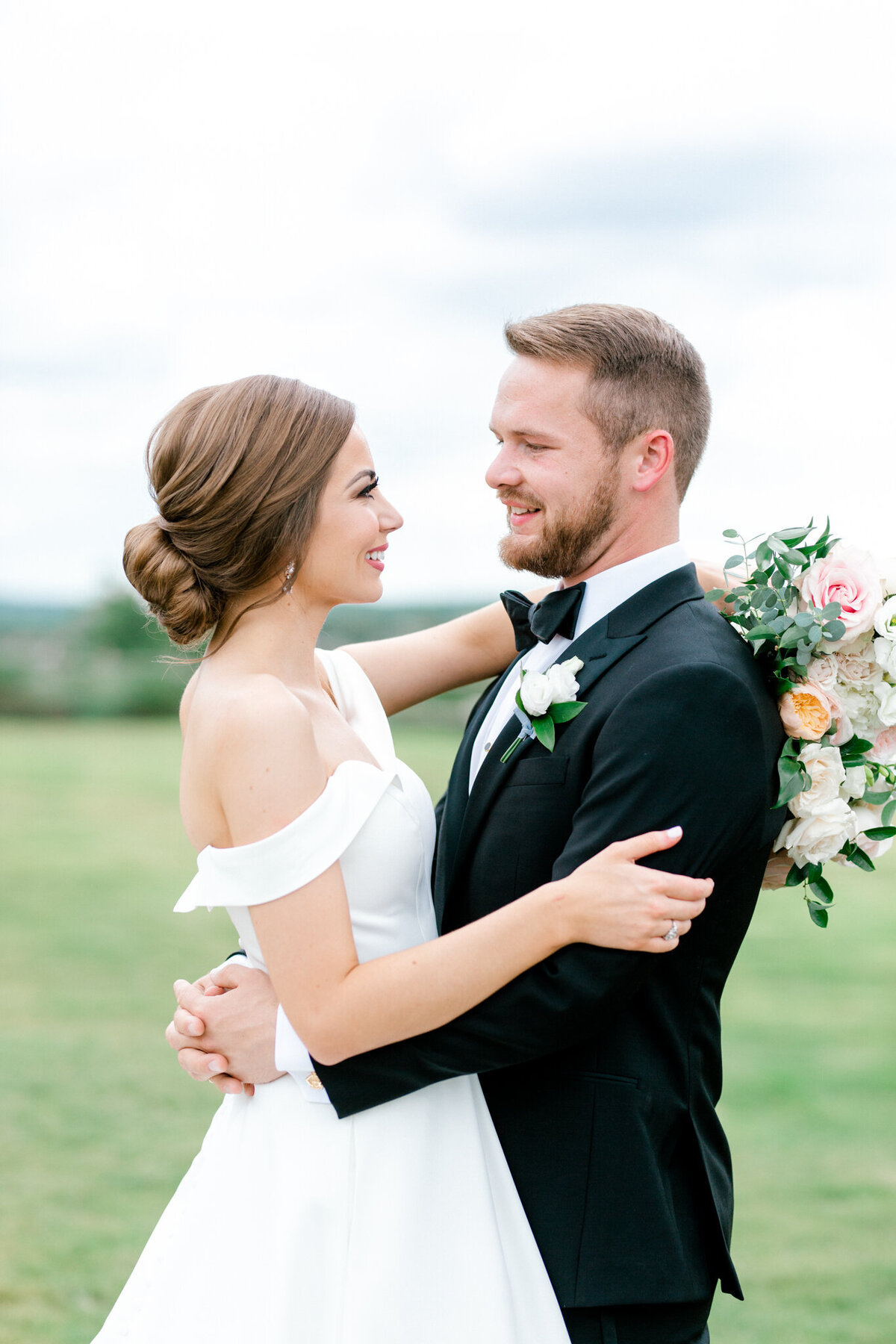 Lexi Broughton & Garrett Greer Wedding at Dove Ridge Vineyards | Sami Kathryn Photography | Dallas Wedding Photography-76