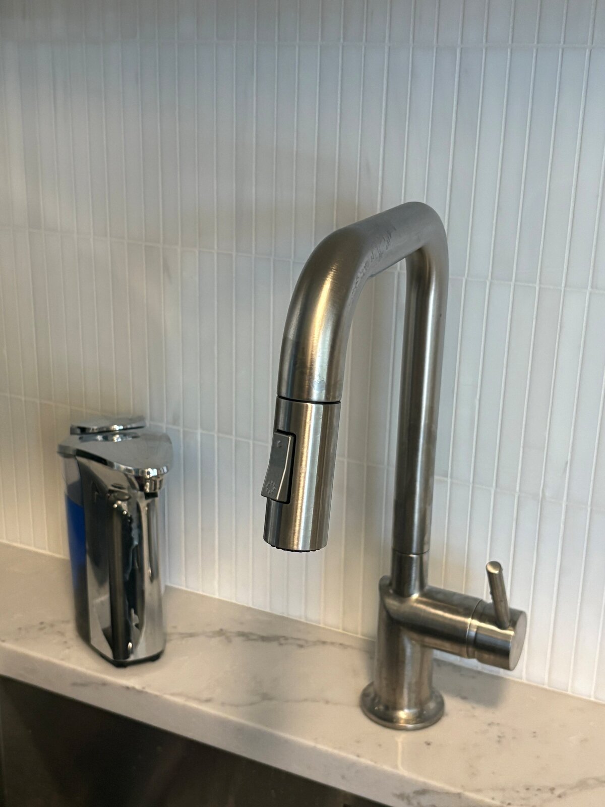 Jeengi-NYC-kitchen-faucet