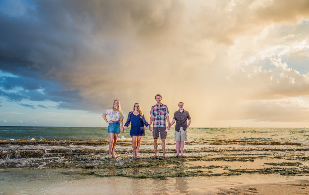 Krumholz Family Oahu Vacation Session-Holly-0054