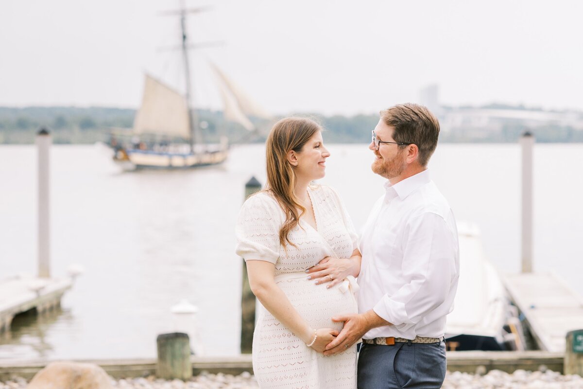 Old-Town-Alexandria-Maternity-Session-21