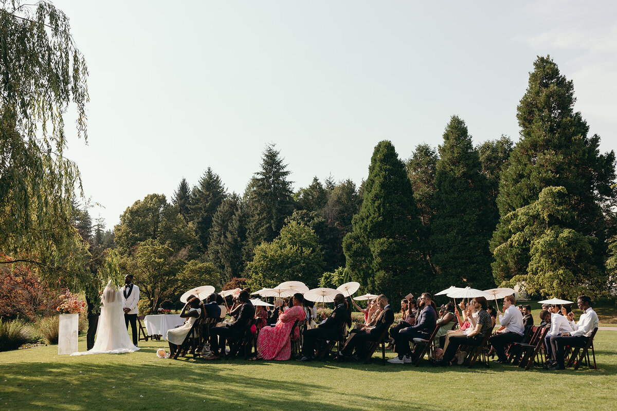 luxury-garden-wedding-vancouver-vandusen-thegodards