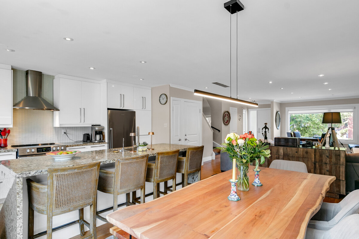 017_Dining Room
