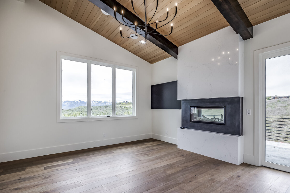 34-9319GolldenSpikeCourt34