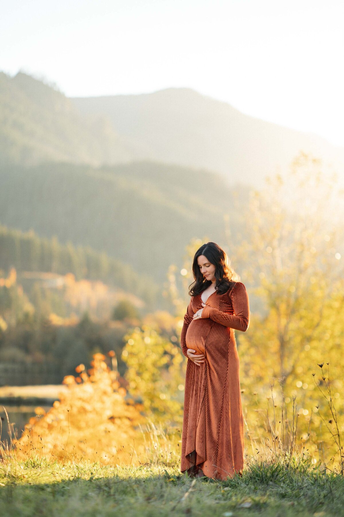 columbia-river-gorge-maternity-portraits-government-cove-42