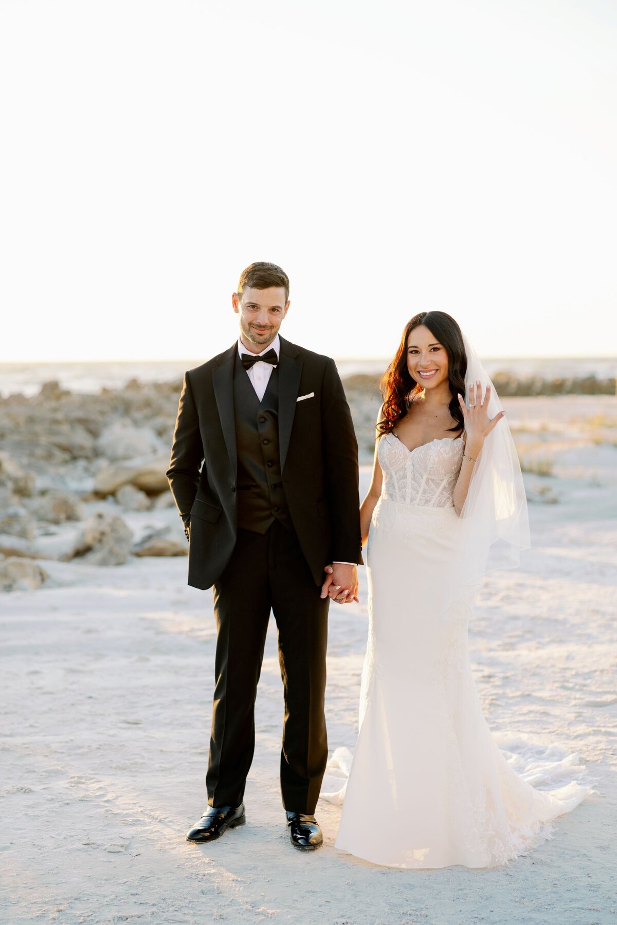 brittany-pannebaker-tampa-florida-destination-wedding-photographer-wedding-alexis-and-alex-boca-bay-pass-club-47