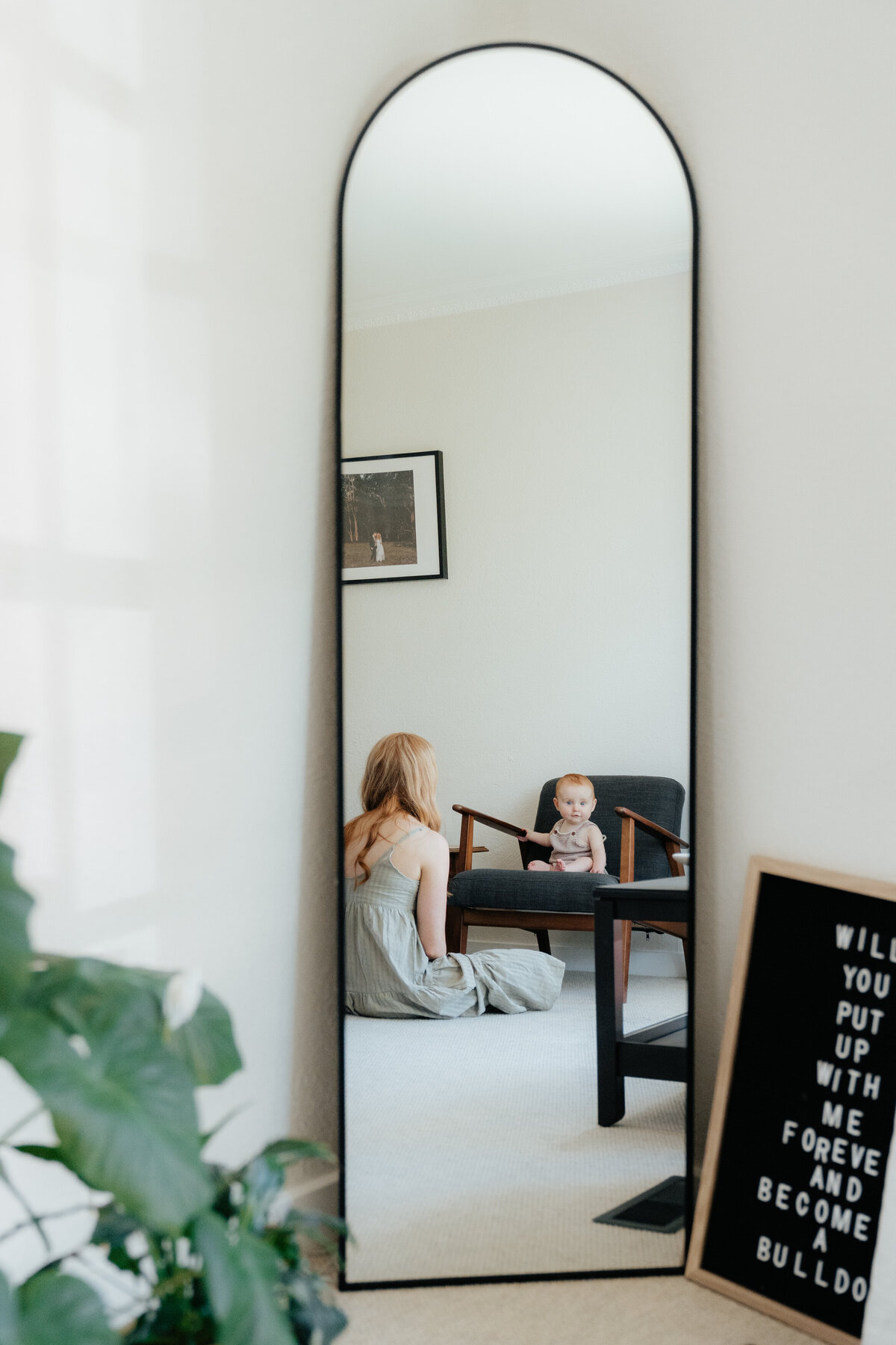 Mlebourne-Family-Photographer-Mentone-Lifestyle-Family-Photos-Tess-Daniel-Adeline-56
