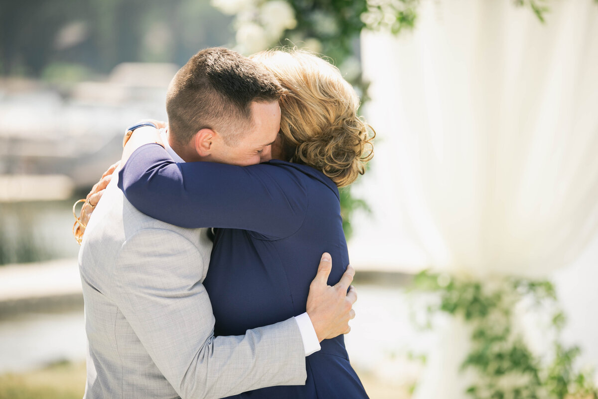 two people hugging