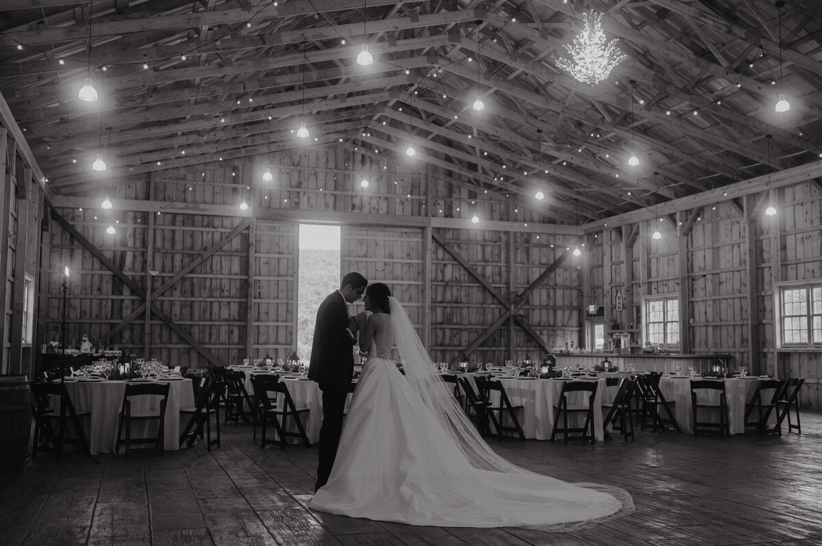 RLP_BarnWedding_Gomez-483