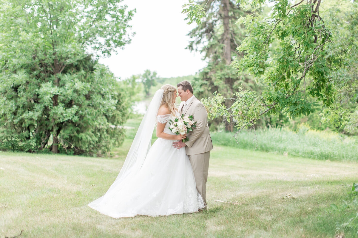 Wedding Photographers in Fargo ND