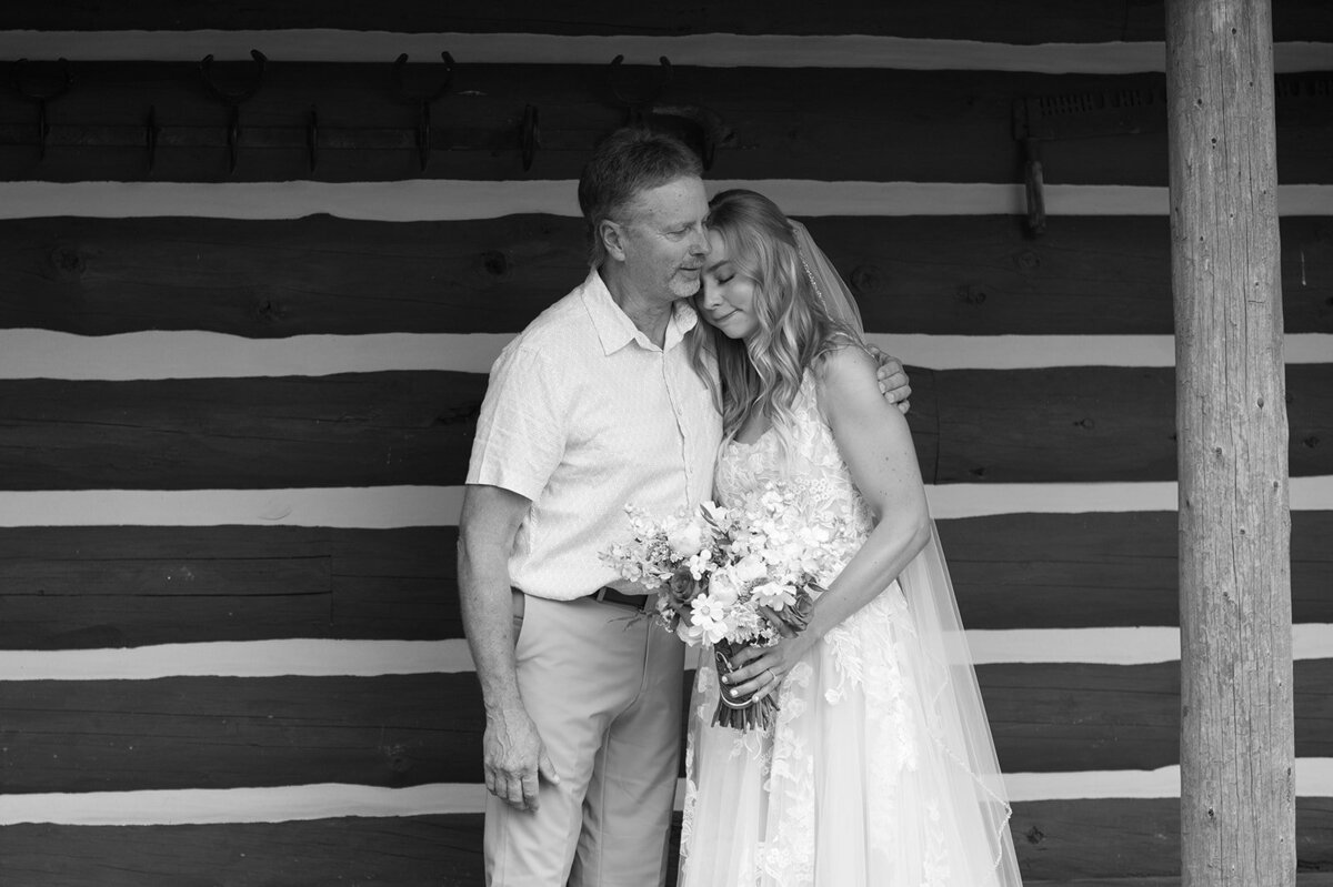 presley-gray-photo-Montana-ranch-elopement-4622
