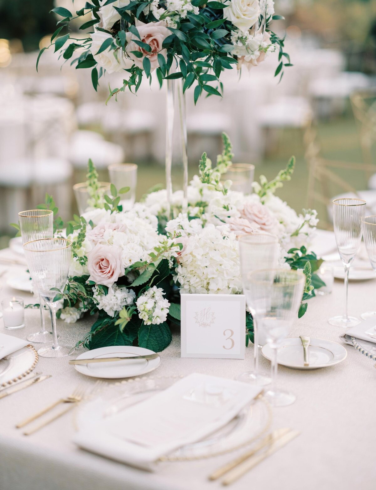 lush-wedding-florals