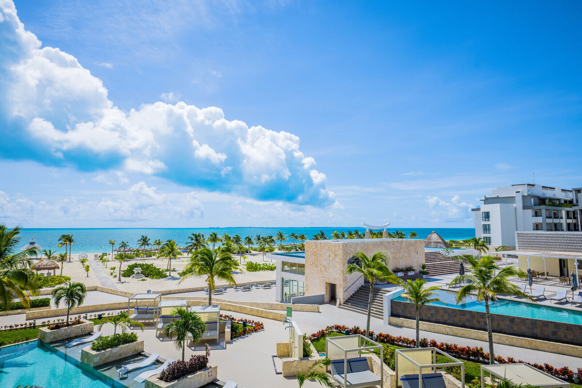 21_img-P_MECM_Resort-View_Aerial-Main-Pool-View_02-medium