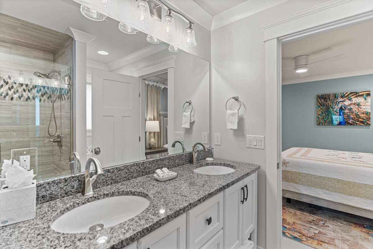 Luxury-Holden-Beach-Rentals-WI-Middle10