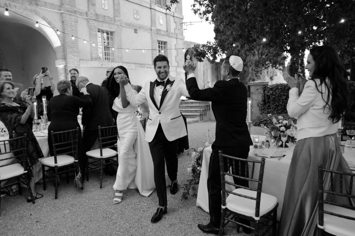 Flora_And_Grace_La_Foce_Tuscany_Editorial_Wedding_Photographer-720
