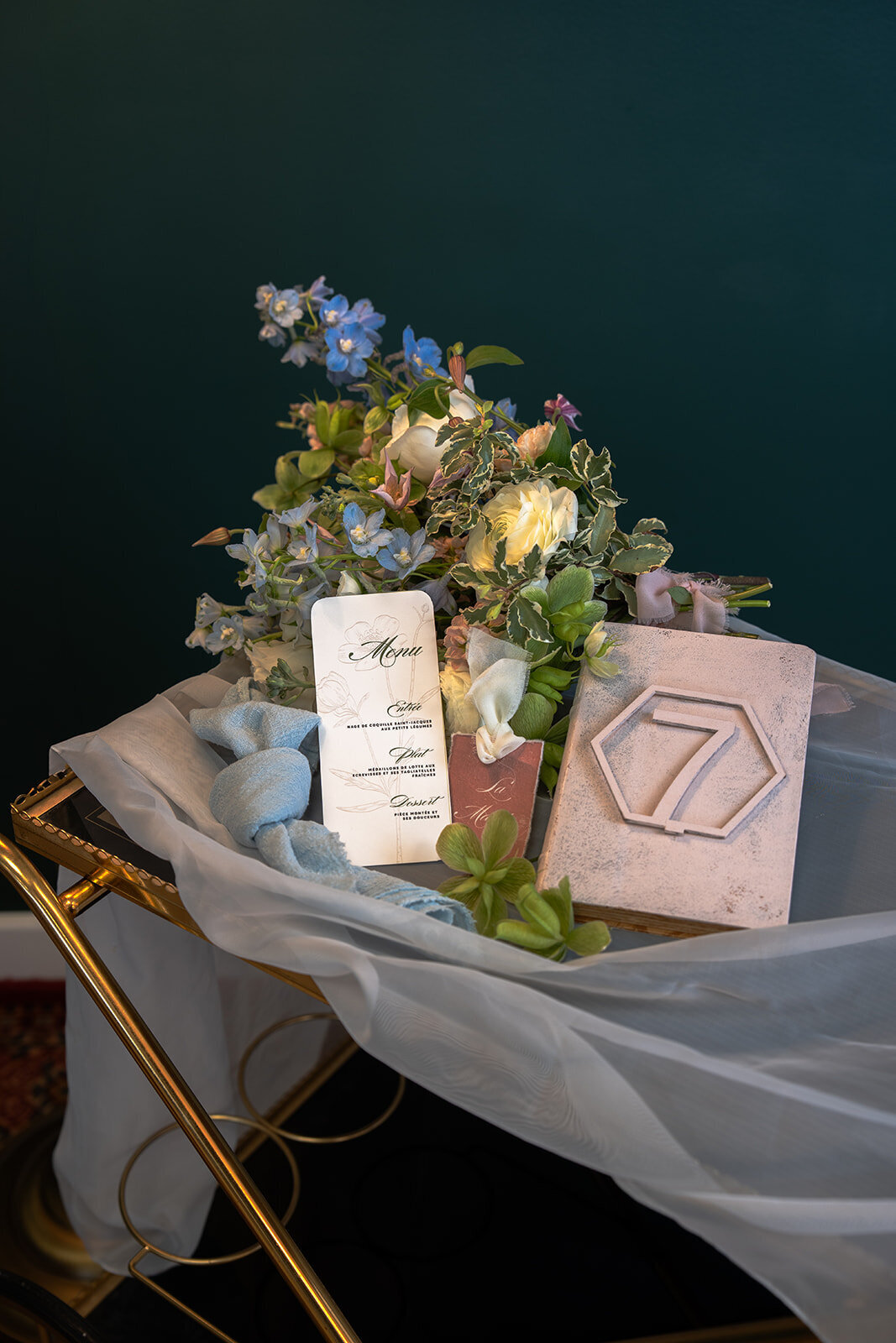 shooting-inspiration-aix-en-provence-fleurs-bleu-rose16